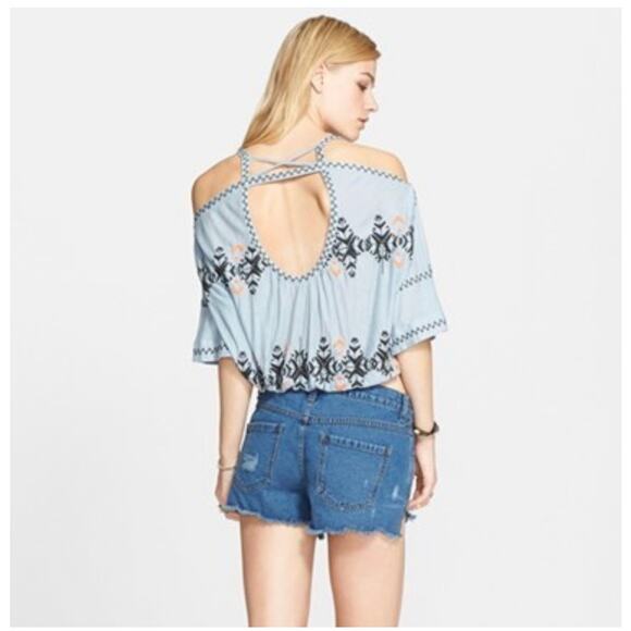 Free People Blue New World Embroidered Bohemian Cold Shoulder Peasant Top Size M - Picture 3 of 11